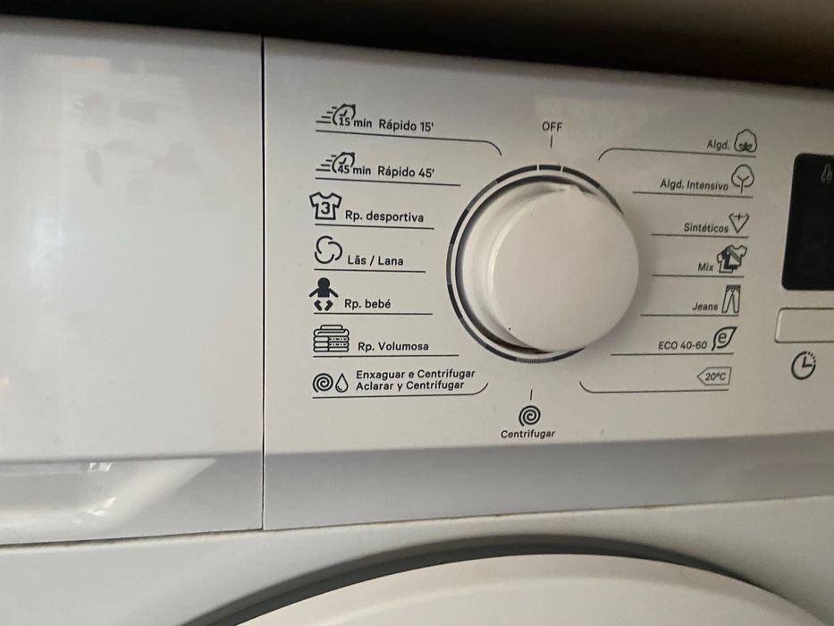 Máquina de Lavar Roupa Kunft 7Kg Nova