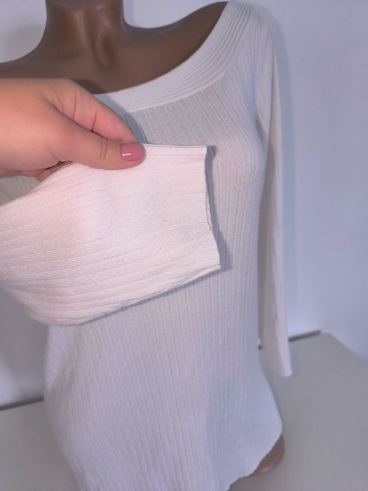 Светр сведрик тоненький на 50-52 розмір