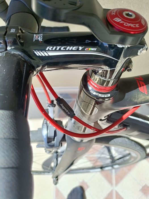 Bicicleta de estrada carbono coluer