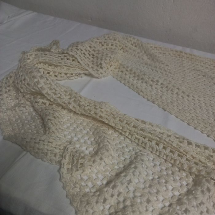 Cachecol unisexo malha creme