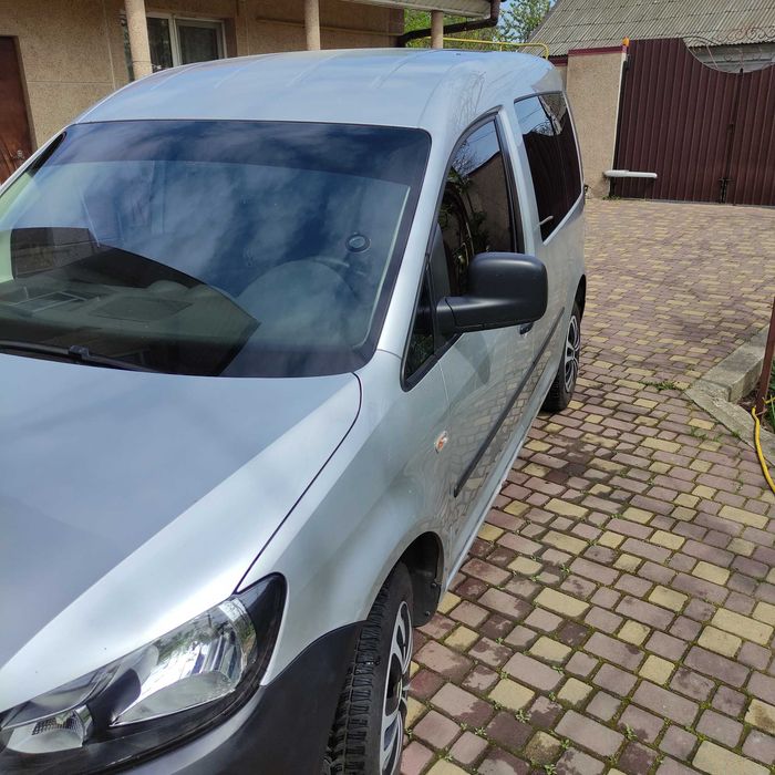 Продам свое авто Фольксваген Кадди