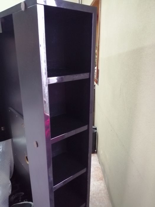 Armário de parede para televisão