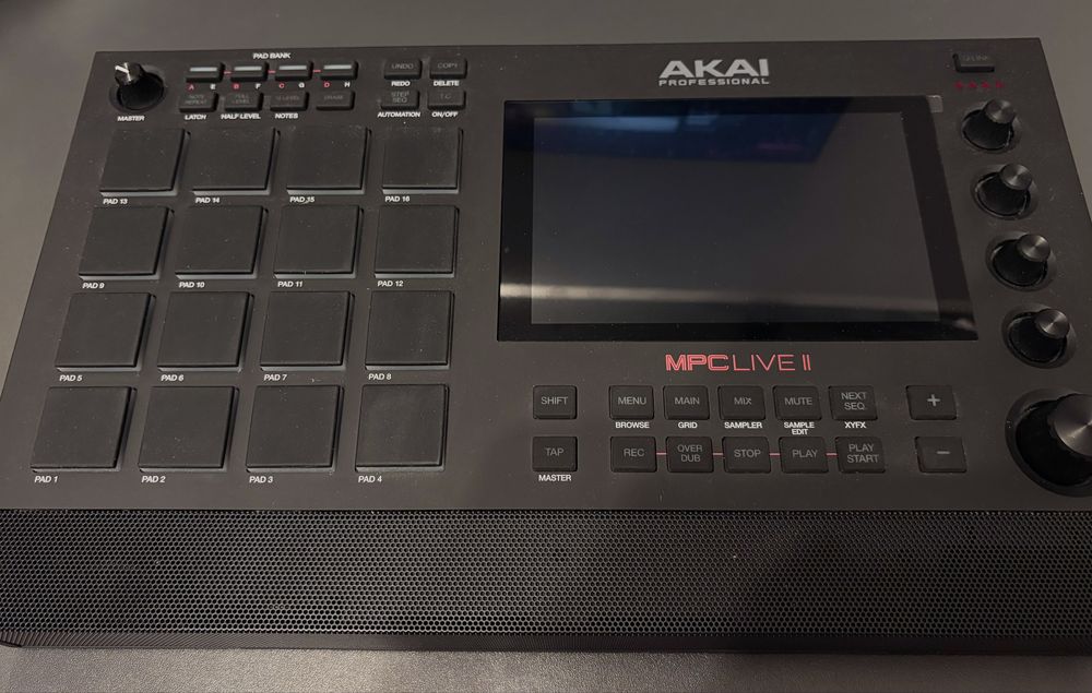 AKAI Mpc Live II