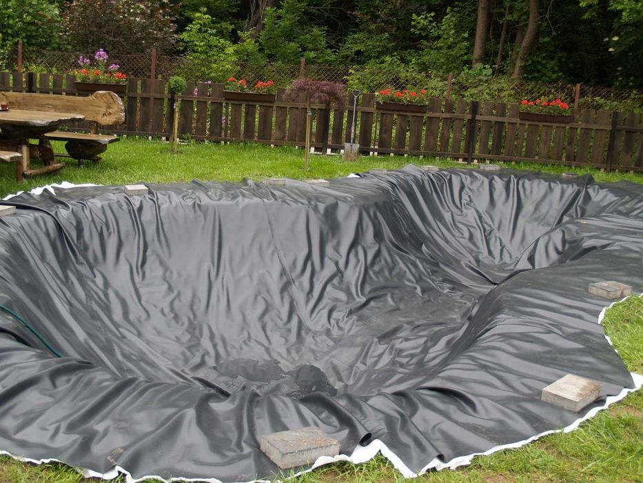 Folia do oczek oczka wodnych/Geomembrana gr 1.0mm Czarna lub Niebieska