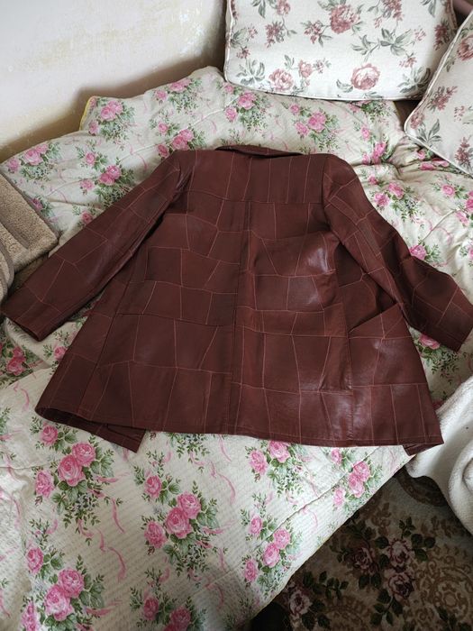 Skórzana kurtka damska z kapturem brązowa rozm L