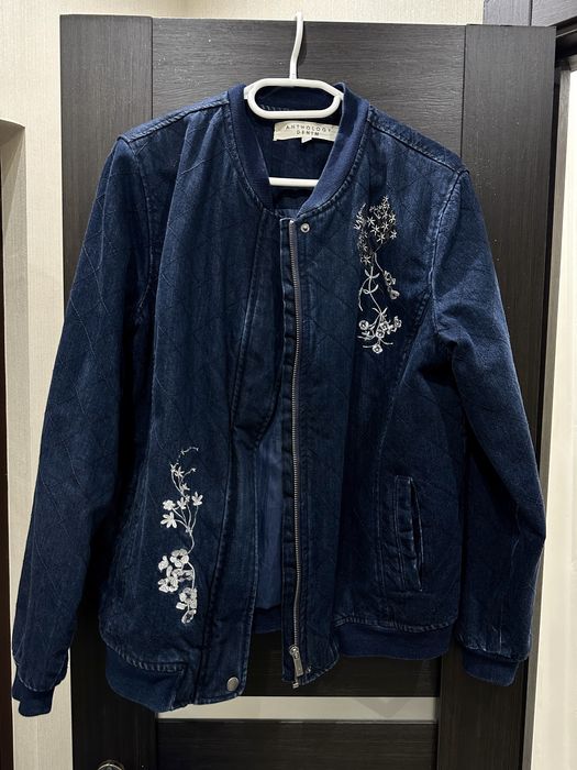 Джинсовый бомбер с вышивкой Anthology Denim оверсайз