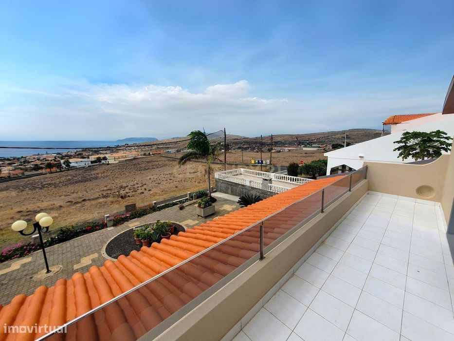 Moradia T3 com Vista Mar e Jardim no Porto Santo