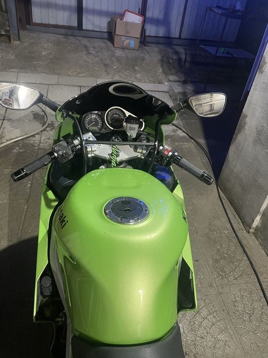 Продам  Кавасаки  Zx 6R