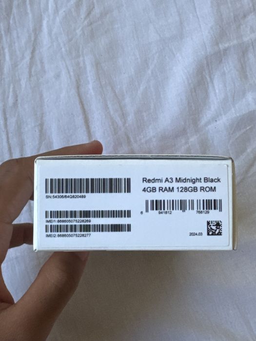 Redmi A3 black.