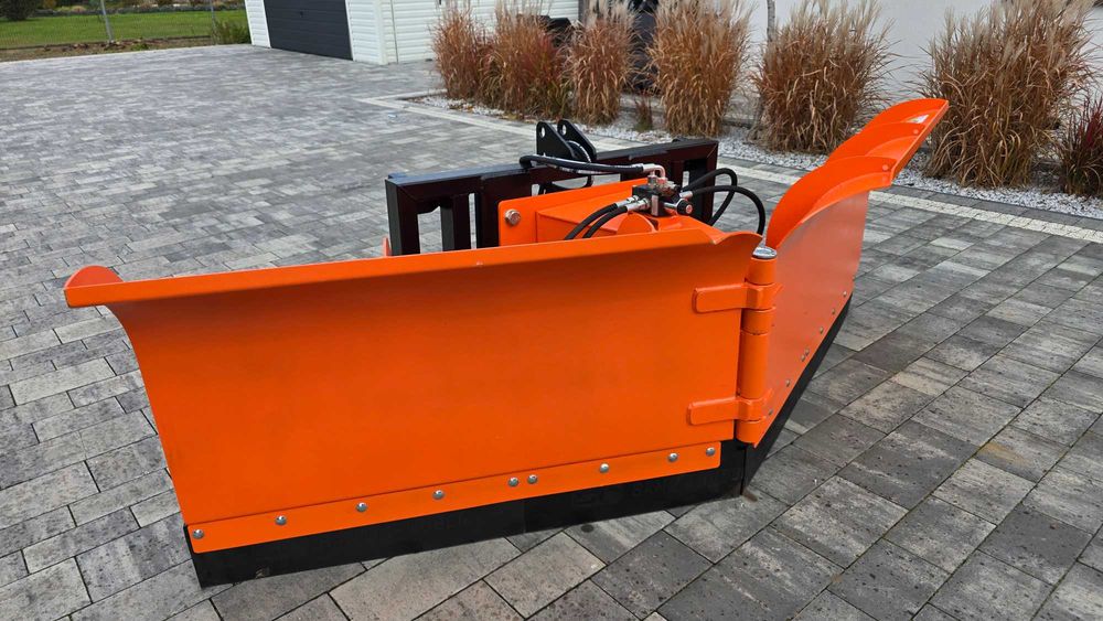 Pług strzałkowy Metal-Technik 2,6 m 3 m hydrauliczny V U TUZ euroramka do tura
