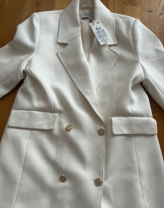 Nowy biały elegancki płaszcz płaszczyk damski jesienny Reserved 40/42 L dwurzędowy