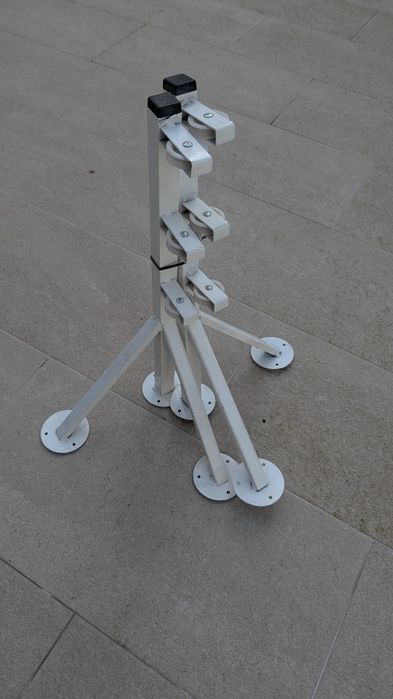 Estendal de parede branco - estrutura robusta