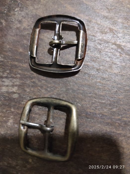 Пряжка металева міцна