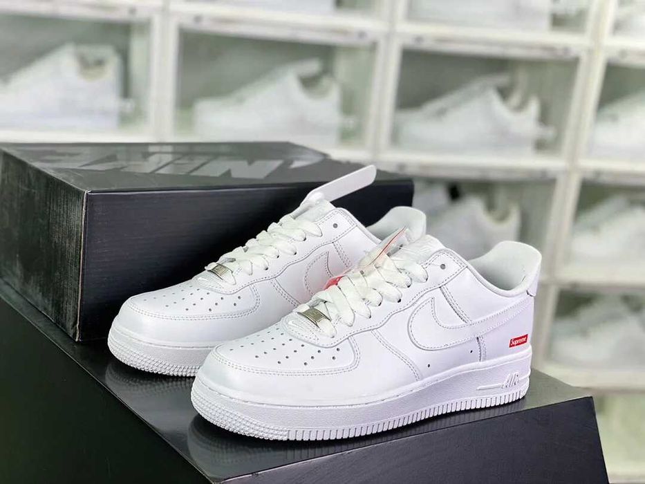 Nike Air Force 1 Low Supreme Biały R.41