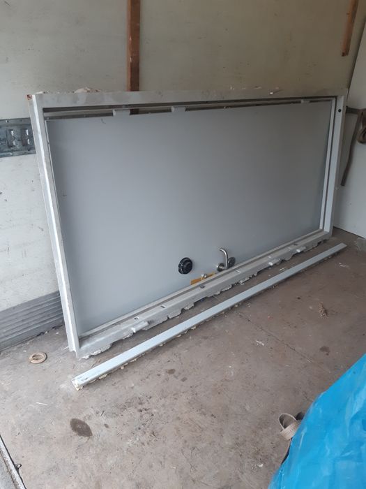 Drzwi pancerne do sejfu schronu