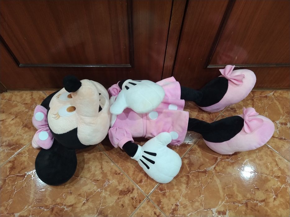 Boneca de peluche Minnie Mouse casa quarto apartamento vivenda gabinet