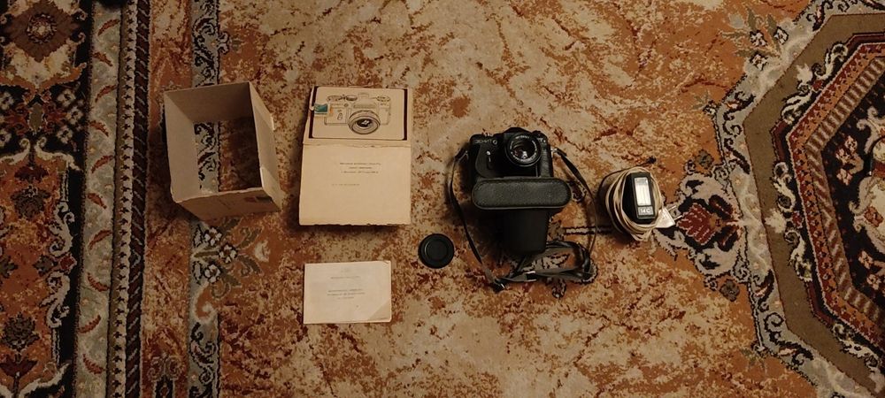 Фотоаппарат зенит-ет и вспышка