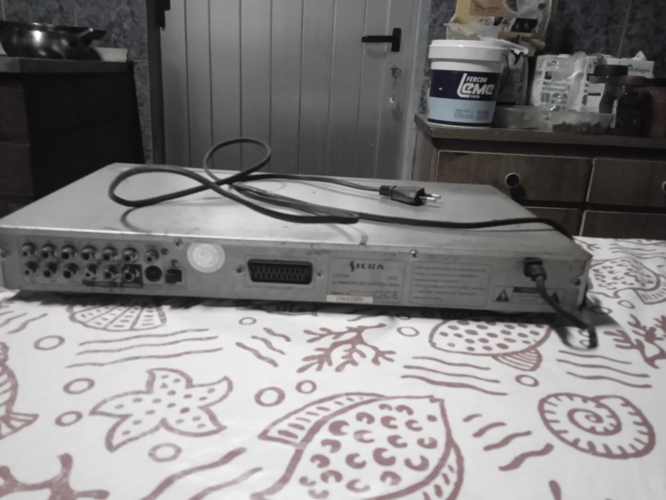 Vendo D.V.D com comando