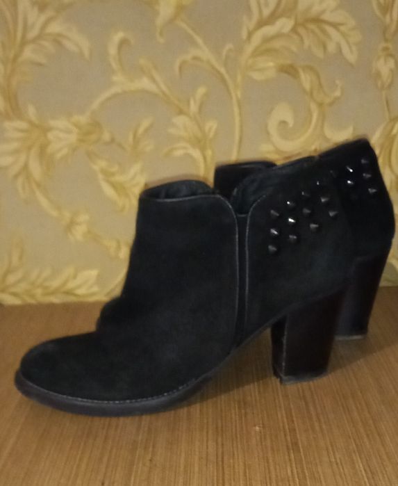 Ботильоны замшевые