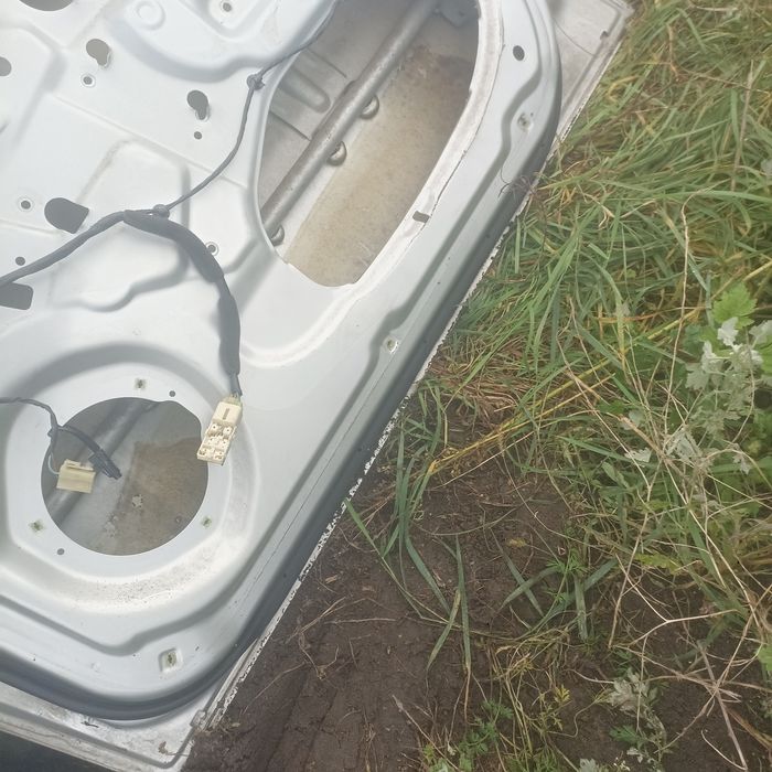 Шевроле авео т200т255 двері  R