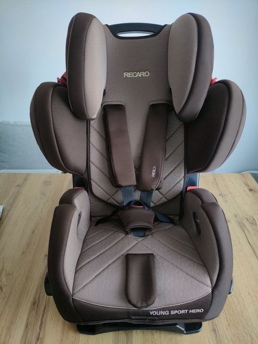Fotelik samochodowy RECARO YOUNG SPORT HERO