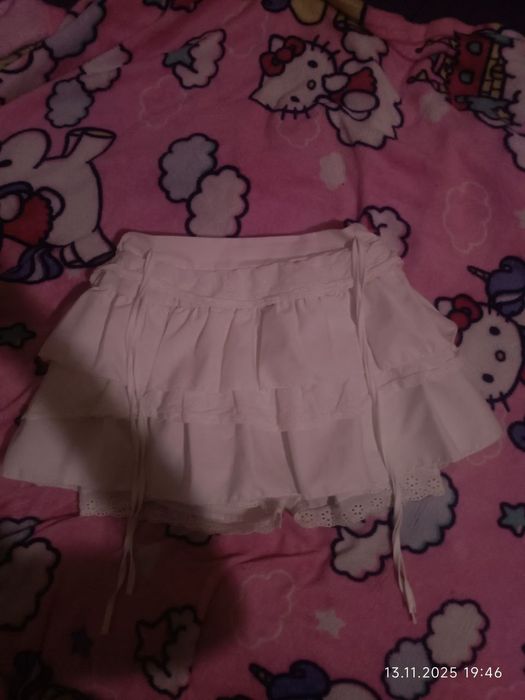 Юбка с рюшами и шортами
