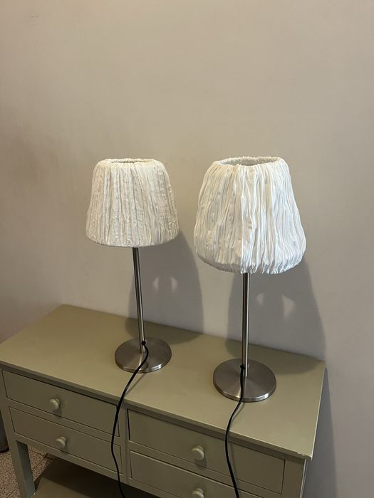 Candeeiros mesinha cabeceira Ikea