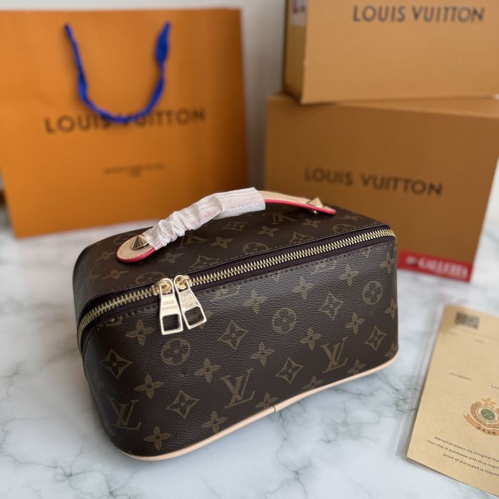 Косметичка Louis Vuitton Несессер