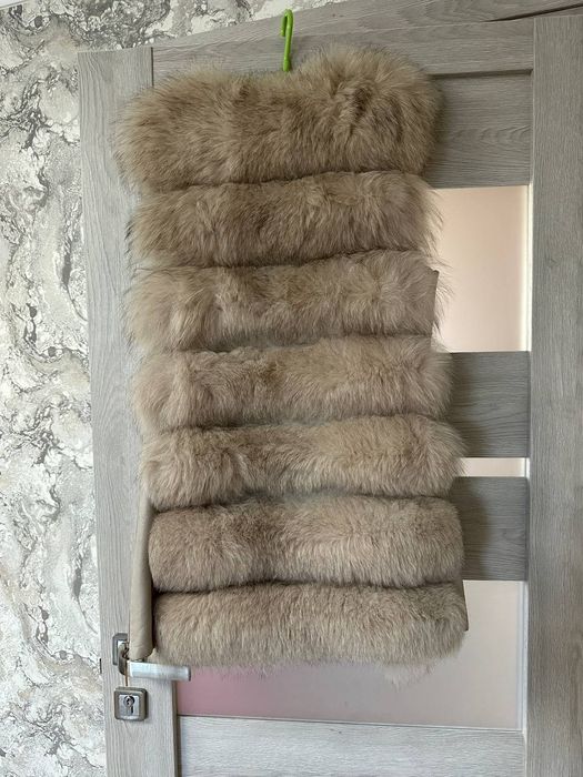 Продам мехову желетку