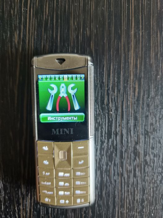 Продам телефон ..
