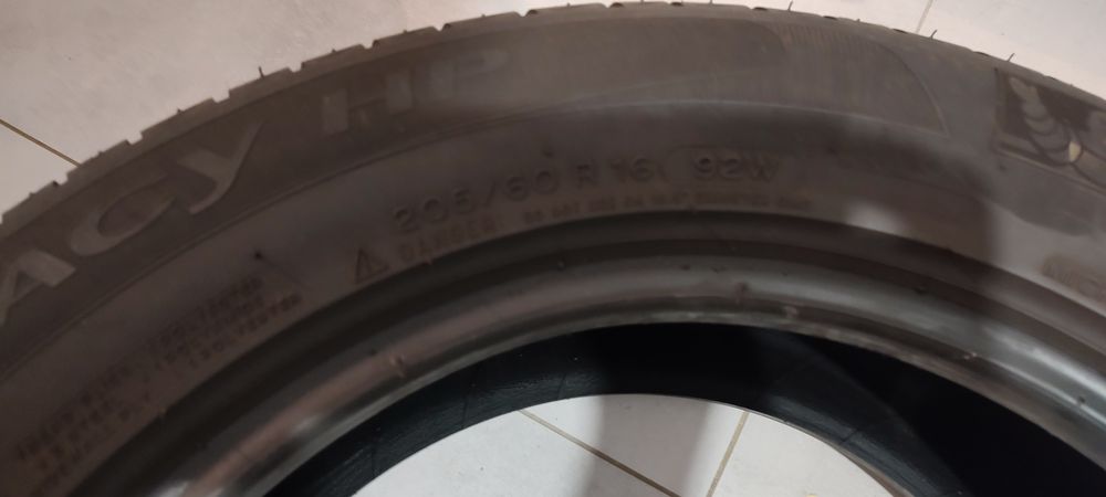 Opony 4 szt 205/60 r16