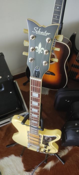 Schecter Ultra-III Ivory Pearl