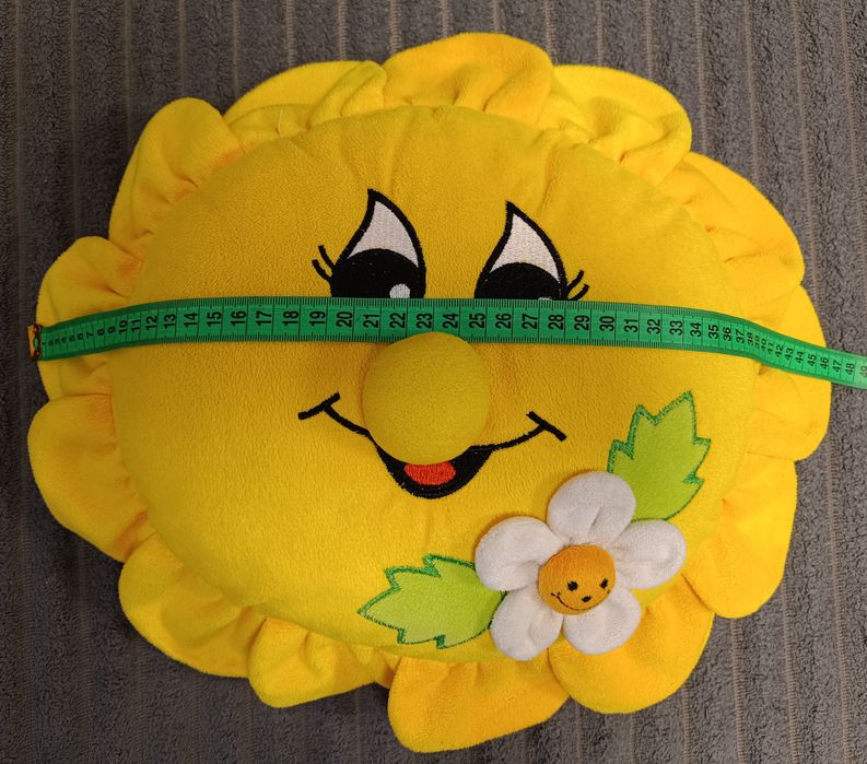 М'які іграшки: "Зайчиха", "Сонечко"