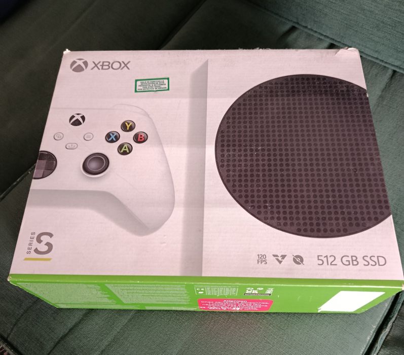 Xbox series S com garantia de 4 anos e 37 jogos impecável