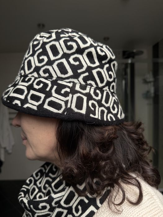 Шарф і шапка Dolce&Gabbana