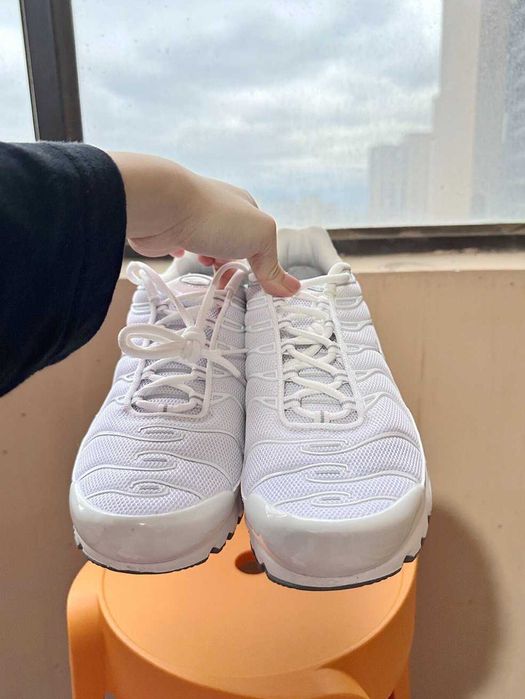 Air Max TN Plus White R.36