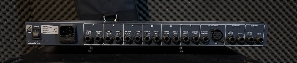 PreSonus HP60 - profesjonalny wzmacniacz słuchawkowy