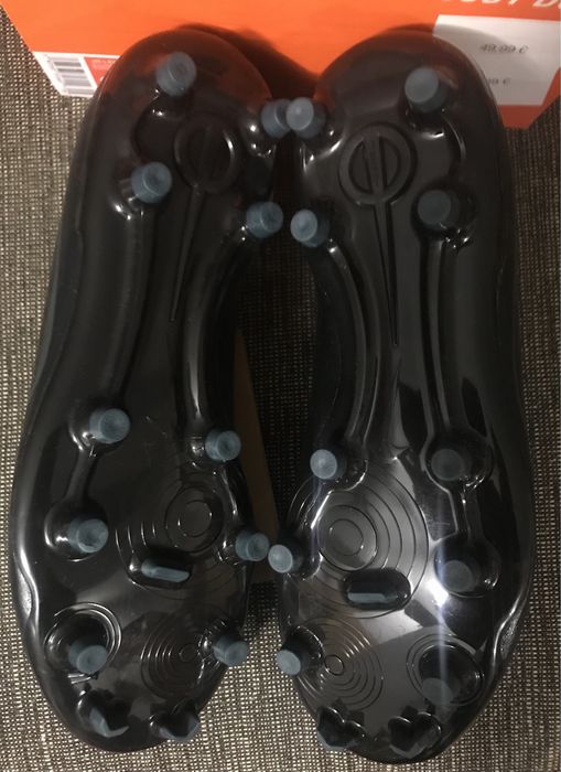 Chuteiras Legend 10 Club FG/MG