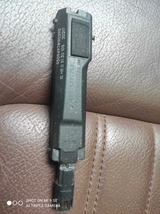 Сенсор(датчик) безключевого доступа ауди Q5