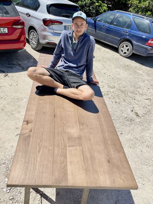 Patamar e degraus a medida de madeira maciça.