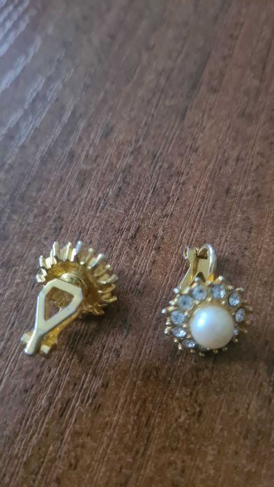 Piękne klipsy z kamieniami