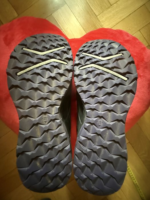 Buty trekkingowe Ecco 39, super stan
