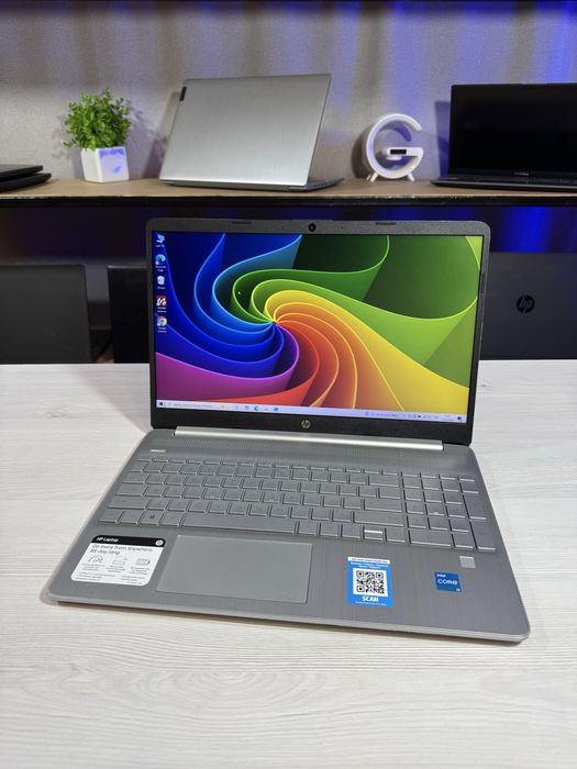 Ноутбук HP Laptop 15/i3-1115G4/8 Gb/SSD 256 Gb/Intel UHD Graphics 2 Gb