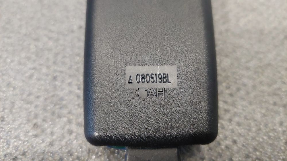 Encaixe de cinto frente direito MAZDA 6 Sedan (GH)