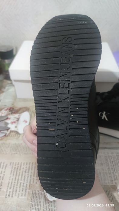 Продам шкіряні чоловічі кросівки Calvin Klein р 46