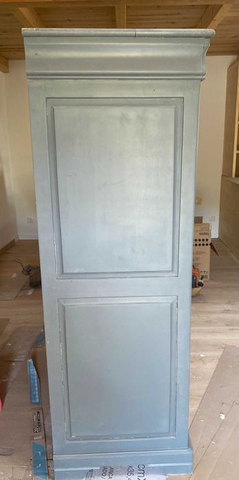 Móvel Antigo em Madeira maciça