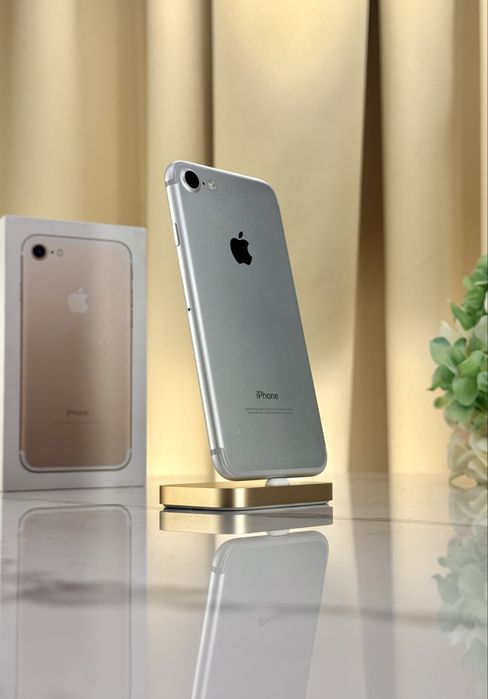 Стан Нового!  iPhone 7 Silver 100%АКБ Neverlock (Магазин Гарантія)