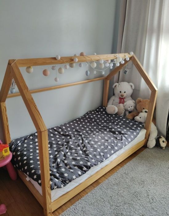 Łóżko domek + materac