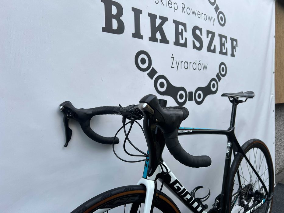 Szosa CARBON GIANT TCR ADVANCED 2 28" (L) Shimano 105 2x11 Hydraulika