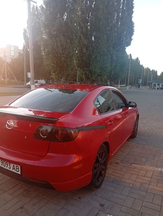 Mazda 3 машина огонь